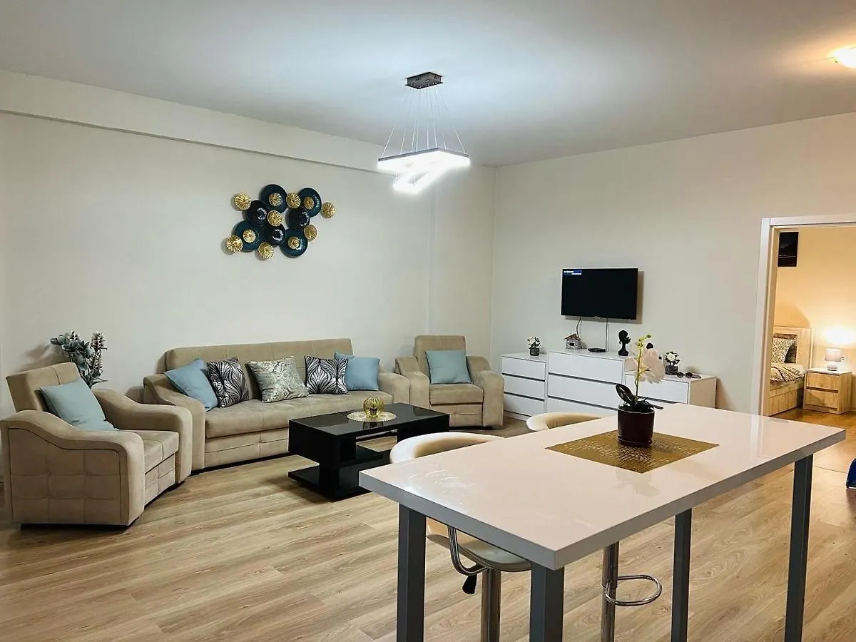 Apartment In Tbilisi “Green Budapest “ 0*,
